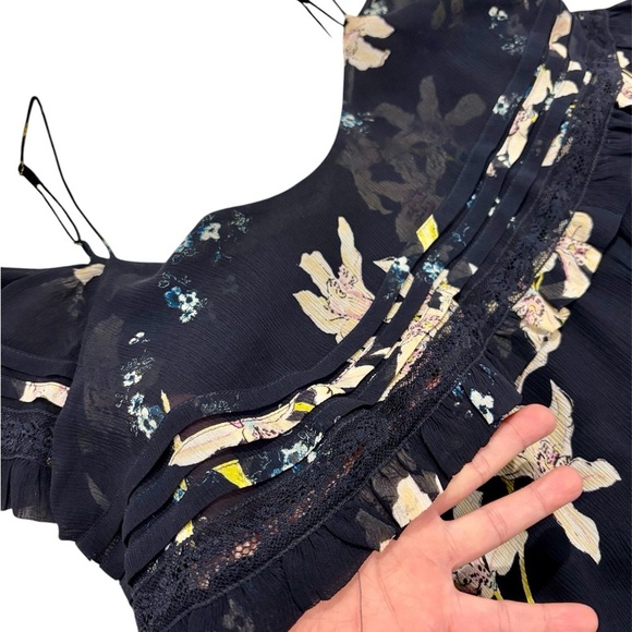 Paige Sahar Cold Shoulder Flutter Silk Navy Blue Floral Lined Dress Size Small - Picture 5 of 9